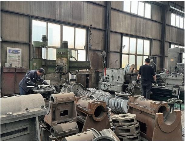 Boring and machining a slurry pump casing